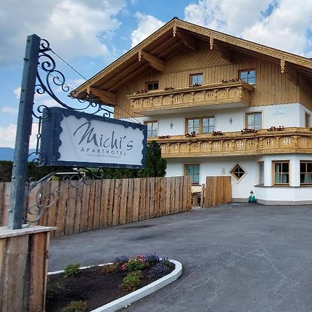 Michis Aparthotel Flachau Exteriör bild