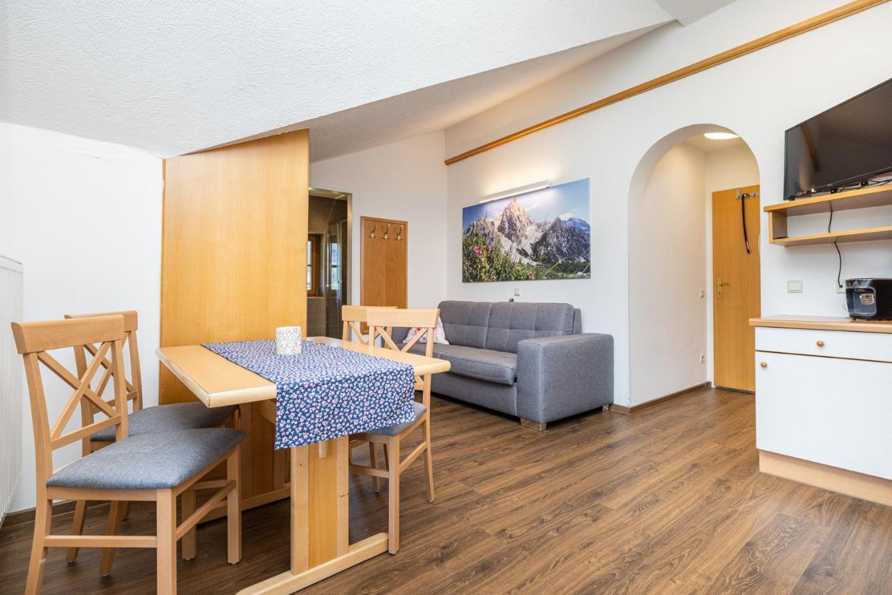 Michis Aparthotel Flachau Exteriör bild