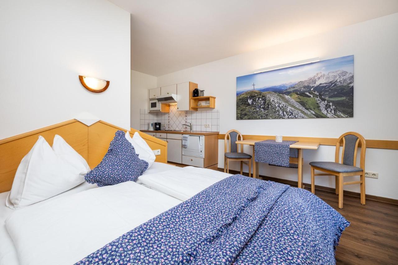 Michis Aparthotel Flachau Exteriör bild