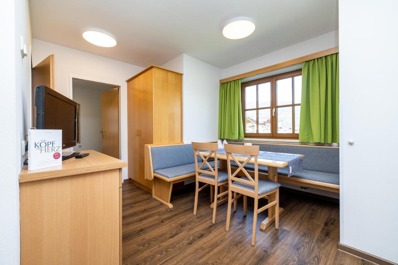 Michis Aparthotel Flachau Exteriör bild