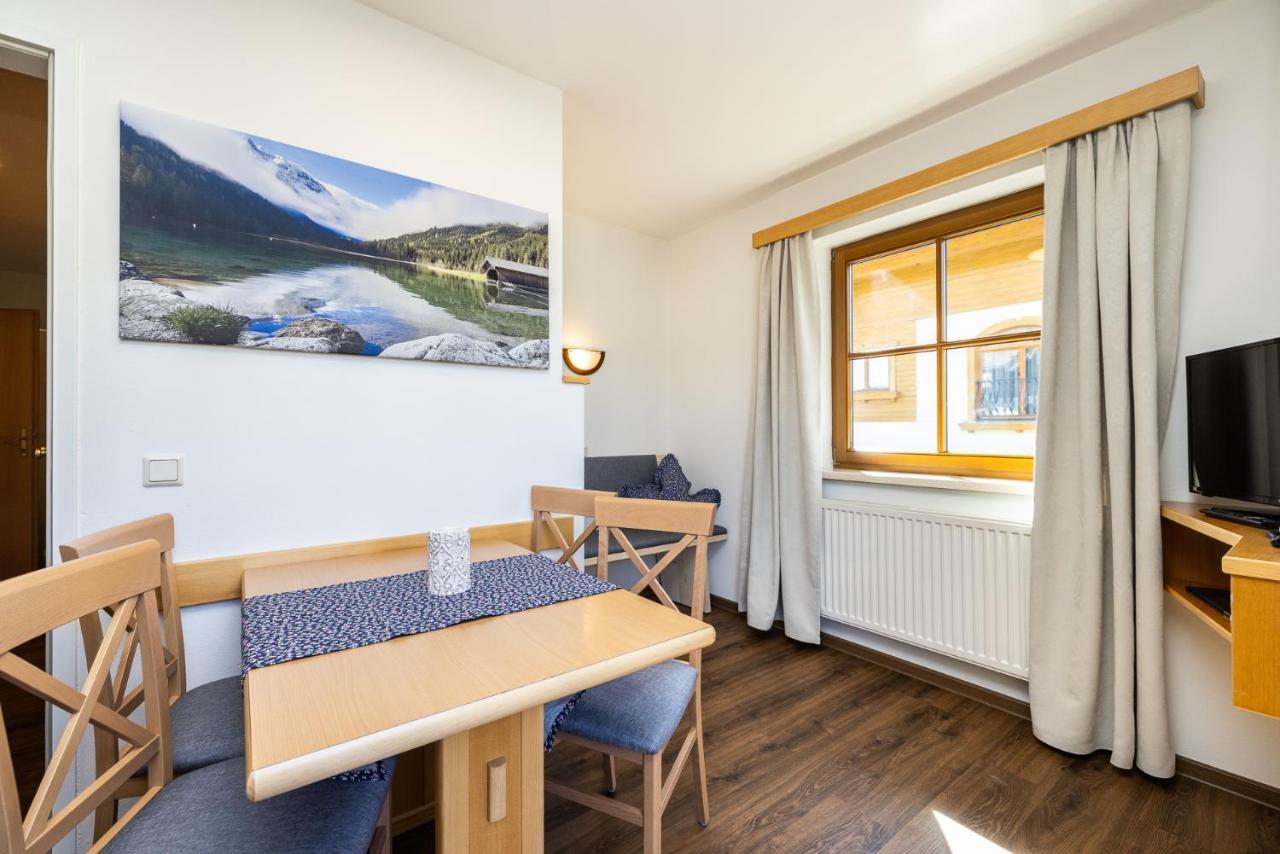 Michis Aparthotel Flachau Exteriör bild